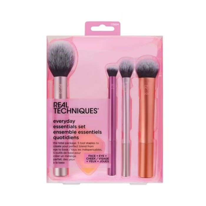 real-techniques-kit-de-brosse-essentiels-pour-chaque-jour.jpg REAL TECHNIQUES KIT DE BROSSE ESSENTIELS POUR CHAQUE JOUR – Image 1